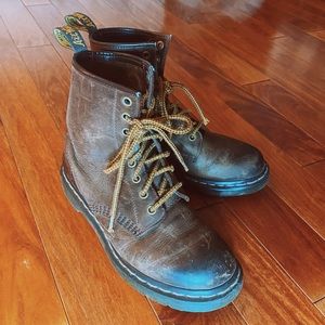Dr. Marten Brown Boots